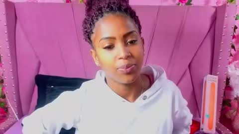 Snapshot of angeyapetite chatting on 27, 7, 2026 Anyega online show from 27, 7, 2026