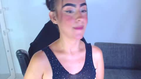 Snapshot of angie_dreamgirl chatting on 7, 11, 2025 IG angie dreamgirl01 online show from 7, 11, 2025