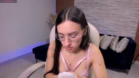 Snapshot of angie_smith_x chatting on 19, 6, 2026 angie_smith_x online show from 19, 6, 2026