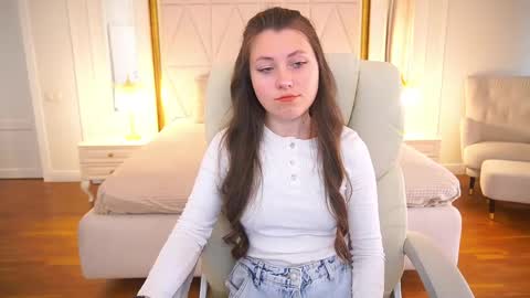 Snapshot of angieshyy chatting on 4, 5, 2026 Anny online show from 4, 5, 2026