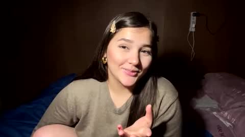 Snapshot of angietubebe chatting on 27, 10, 2025 Angie tu bebe online show from 27, 10, 2025