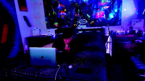 Snapshot of anglz017 chatting on 5, 10, 2025 Anglz017 online show from 5, 10, 2025