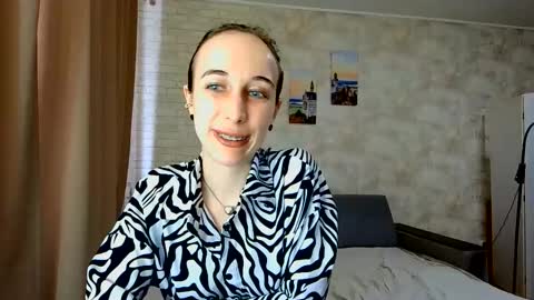 Snapshot of anikabloom chatting on 20, 5, 2026 anikabloom online show from 20, 5, 2026