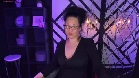 Anita online show from 22, 2, 2025