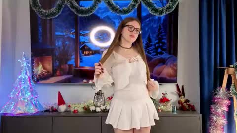 Snapshot of anitablankenbeckle chatting on 23, 12, 2025 Bloom online show from 23, 12, 2025