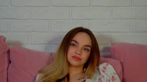 Snapshot of anitaventure chatting on 7, 5, 2026 AnitaVenture online show from 7, 5, 2026