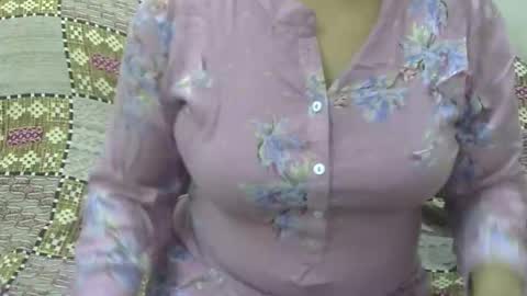 Snapshot of anjali_dogra786 chatting on 5, 10, 2025 anjali_dogra786 online show from 5, 10, 2025