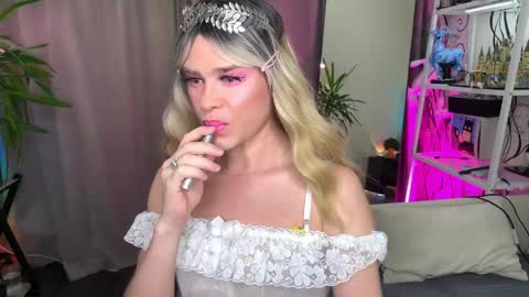 anjalin_sososok online show from 20, 5, 2026