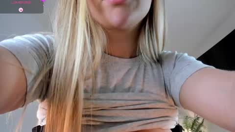 Snapshot of ann__w chatting on 19, 5, 2026 Ann online show from 19, 5, 2026