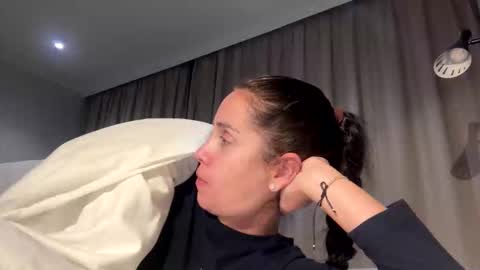 Anna online show from 4, 11, 2025