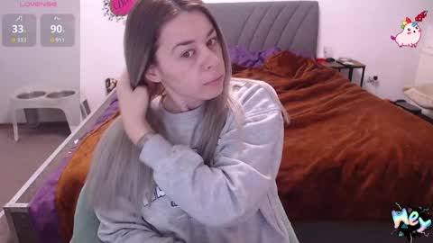 Snapshot of anna_ana chatting on 12, 4, 2026 Anadirectgirl online show from 12, 4, 2026