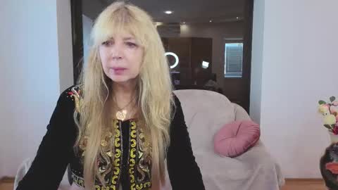 Anna Ditrih online show from 20, 9, 2025