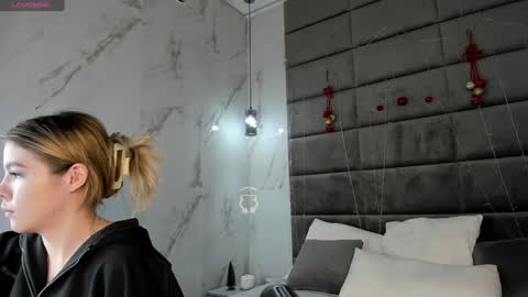 Anna online show from 7, 1, 2025