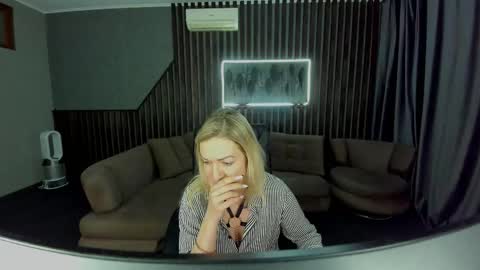 anna_snow9 online show from 15, 10, 2025