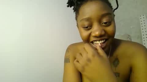 Snapshot of annabel038 chatting on 15, 10, 2025 Annabel online show from 15, 10, 2025