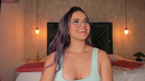 Snapshot of anne_mallow chatting on 21, 12, 2024 Ann online show from 21, 12, 2024