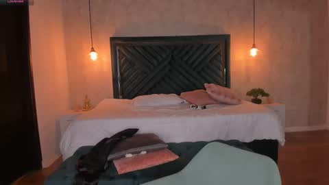 Snapshot of anne_mallow chatting on 27, 2, 2025 Ann online show from 27, 2, 2025