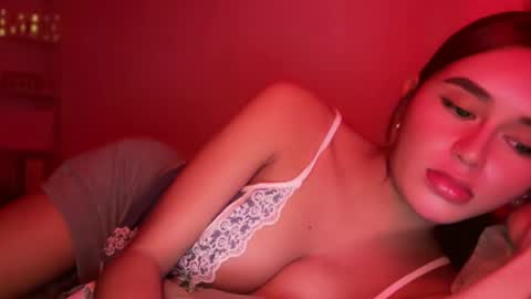 Snapshot of annedee_ chatting on 19, 4, 2026 Kim online show from 19, 4, 2026