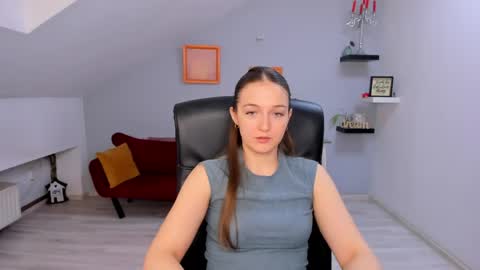 Snapshot of annewilsonn chatting on 21, 4, 2026 annewilsonn online show from 21, 4, 2026