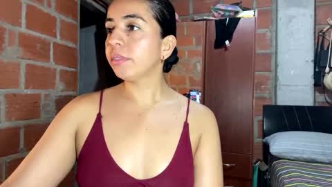 Snapshot of anngela01 chatting on 22, 9, 2025 anngela online show from 22, 9, 2025