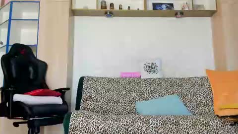 Snapshot of anngray1 chatting on 28, 7, 2026 anngray1 online show from 28, 7, 2026