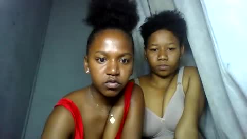 Snapshot of annick98 chatting on 5, 2, 2026 annick98 online show from 5, 2, 2026