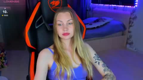 Snapshot of annie69kiss chatting on 3, 7, 2026 Annie online show from 3, 7, 2026