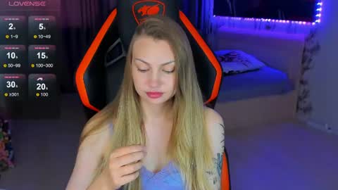 Snapshot of annie69kiss chatting on 11, 7, 2026 Annie online show from 11, 7, 2026