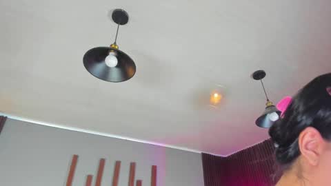 annie_barozzi online show from 2, 11, 2025