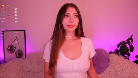 Snapshot of annie_evans24 chatting on 9, 1, 2025 Annie Evans online show from 9, 1, 2025