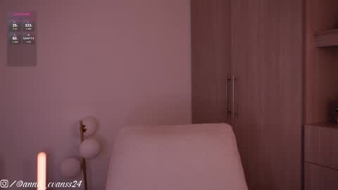 Annie Evans online show from 29, 10, 2025