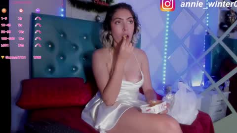 Snapshot of annie_winter1 chatting on 31, 12, 2024 Annie online show from 31, 12, 2024