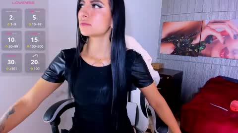 Anniee online show from 25, 5, 2026