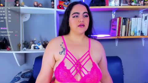 Snapshot of annieesweett_ chatting on 26, 6, 2026 Annie Sweet Cherry online show from 26, 6, 2026