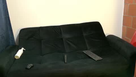 annieflaming online show from 17, 12, 2025