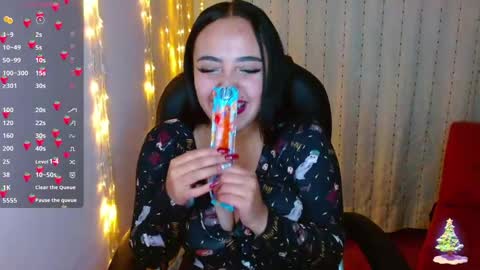 Snapshot of anniehh_ chatting on 28, 12, 2024   Annie  Independent model Hello all offline tokens are appreciated  thank you for your support.33 online show from 28, 12, 2024