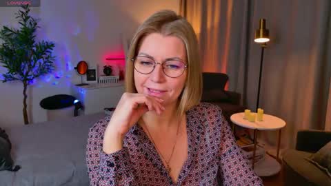 Snapshot of annielight chatting on 28, 4, 2026 Annie online show from 28, 4, 2026