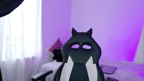 Annie online show from 30, 3, 2026