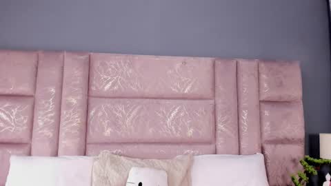 Annie online show from 3, 11, 2025