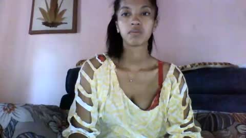 Snapshot of anniesexy1 chatting on 15, 12, 2025 anniesexy1 online show from 15, 12, 2025