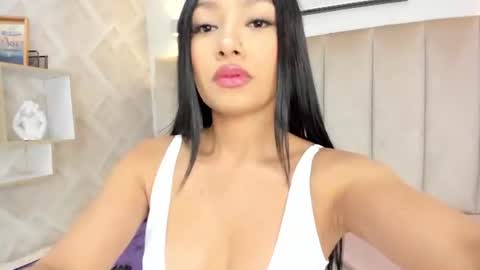 Snapshot of anniie_queen chatting on 24, 6, 2026 Annie Queen online show from 24, 6, 2026