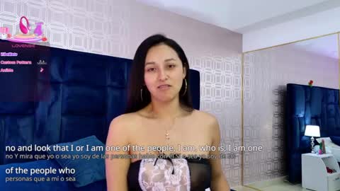 Anniieleonhart online show from 13, 9, 2025