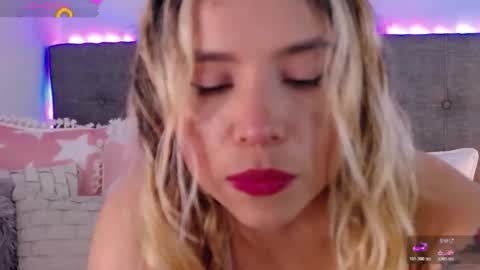 Antonella Lee online show from 2, 2, 2026