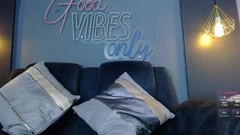 Snapshot of anny_loves chatting on 30, 4, 2026 anny_loves online show from 30, 4, 2026