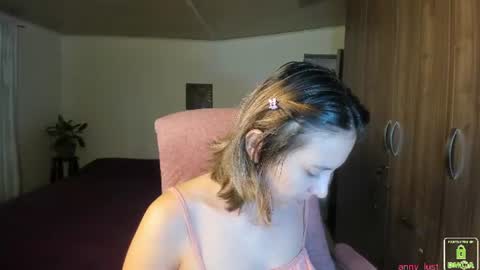 Snapshot of anny_lust chatting on 23, 7, 2026 Issabela online show from 23, 7, 2026