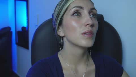 Snapshot of anny_sweet72 chatting on 25, 4, 2026 Anny online show from 25, 4, 2026