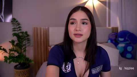 Snapshot of annyhizzle chatting on 17, 7, 2026 online show from 17, 7, 2026