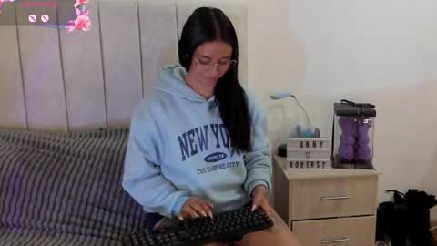 Anny online show from 2, 6, 2026