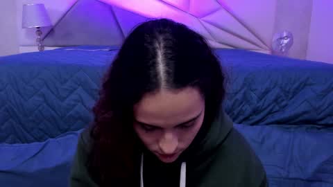 AnnyT online show from 8, 1, 2025