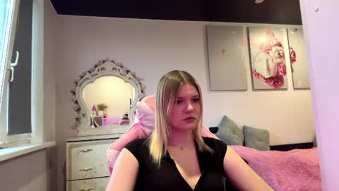 Snapshot of annyvibess chatting on 12, 7, 2026 annyvibess online show from 12, 7, 2026
